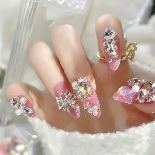 24 Piece Bling Press On Nails on Hand – Rhinestone Pure Girl Style